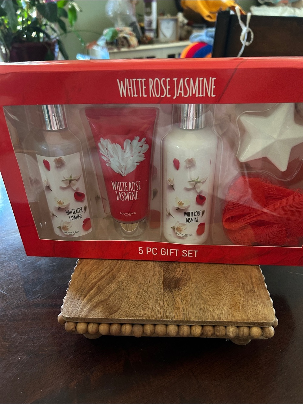 White Rose Jasmine 5 Piece Gift Set New Sealed Package